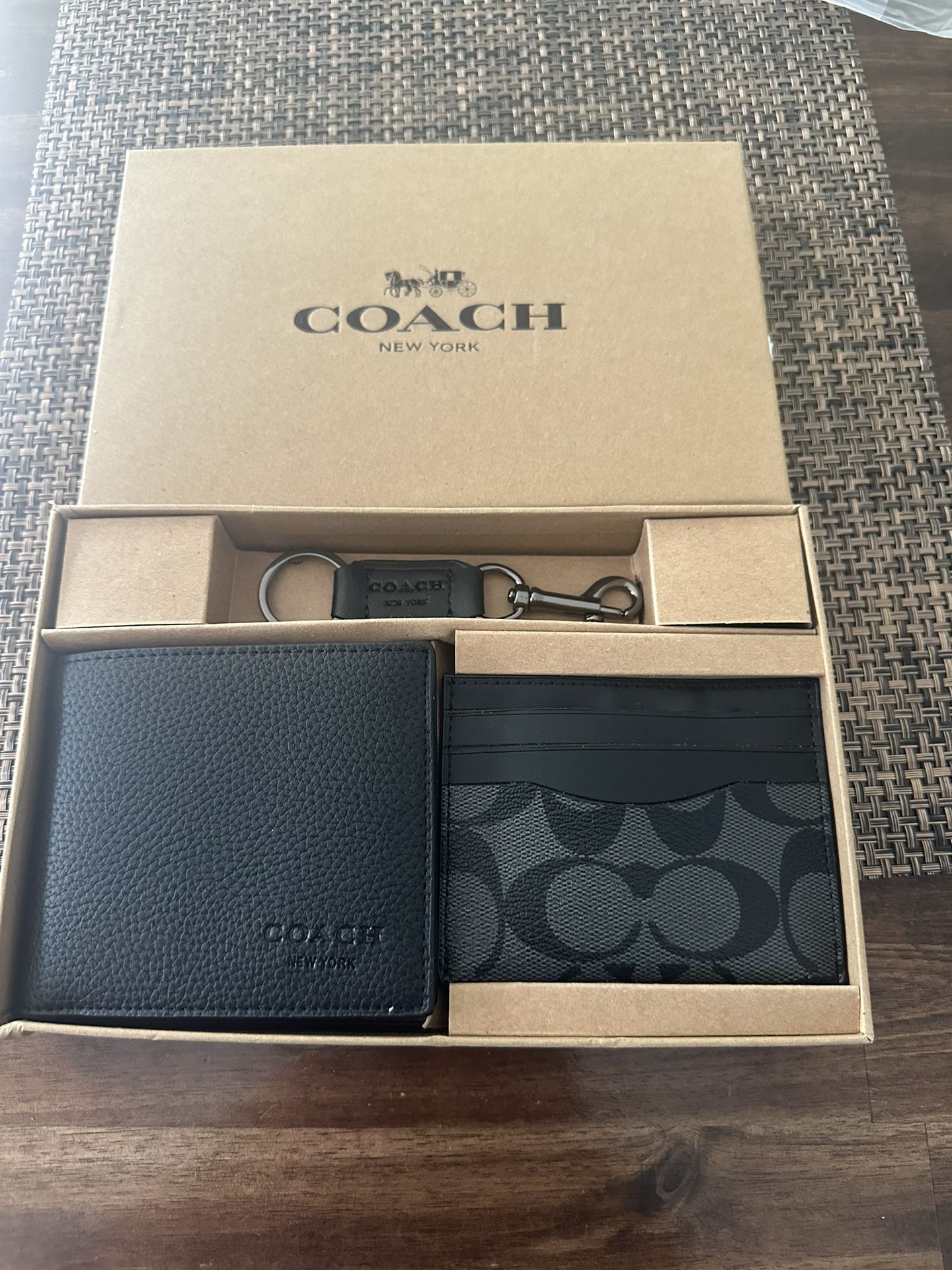 Mens coach wallet set