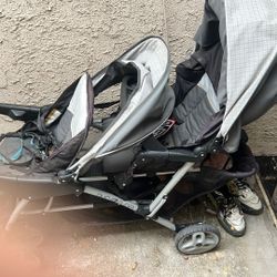 Twin stroller