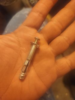 750 Pcs Heavy-Duty Hollow Wall Anchors (Molly Bolts) for Drywall