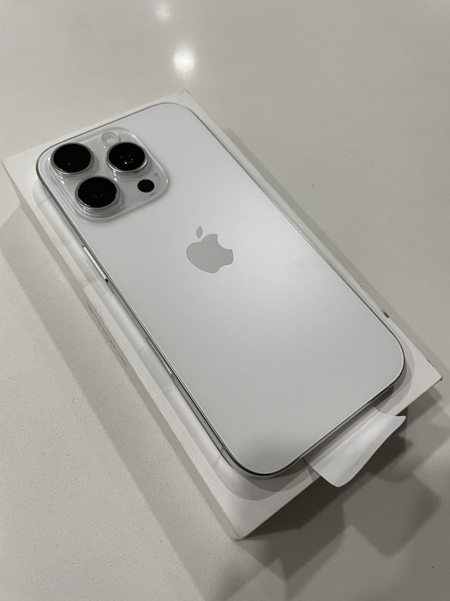 iPhone 16 Pro 256gb Factory Unlocked Brand New