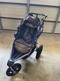 Bob jogging stroller with brake