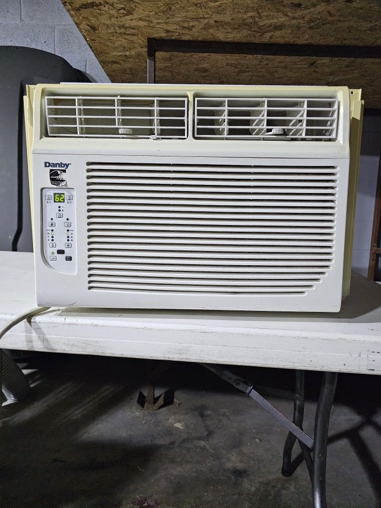 AC Window Unit 12000 btu