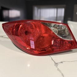 11’-14’ Hyundai Sonata Left Tail Light