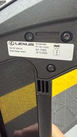 Lexus LC500 Convertible Windscreen Deflector 2021-