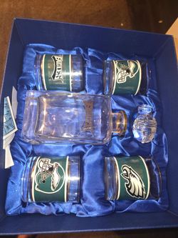 Philadelphia Eagles Legacy Decanter Set – Limited Edition 🦅
