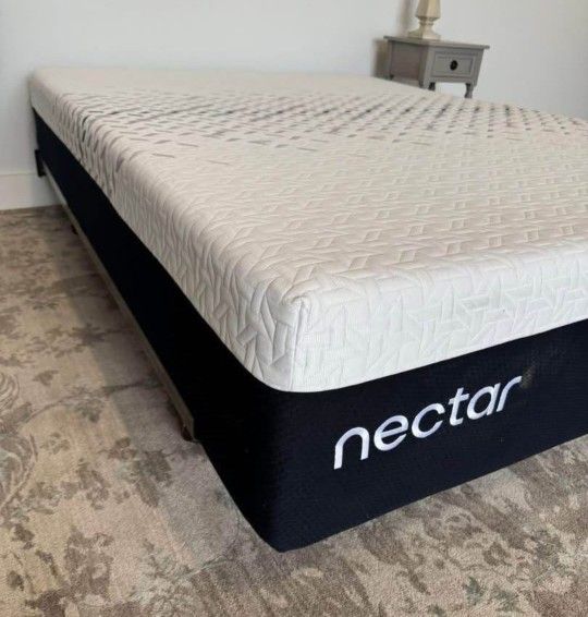 King Nectar Ultra Memory Foam Mattress - Like New
