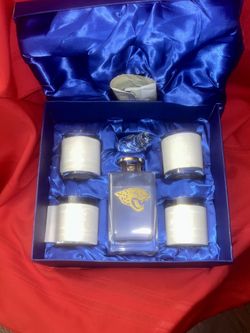 $89 NFL Jaguars Ravens Decanter Set Collection