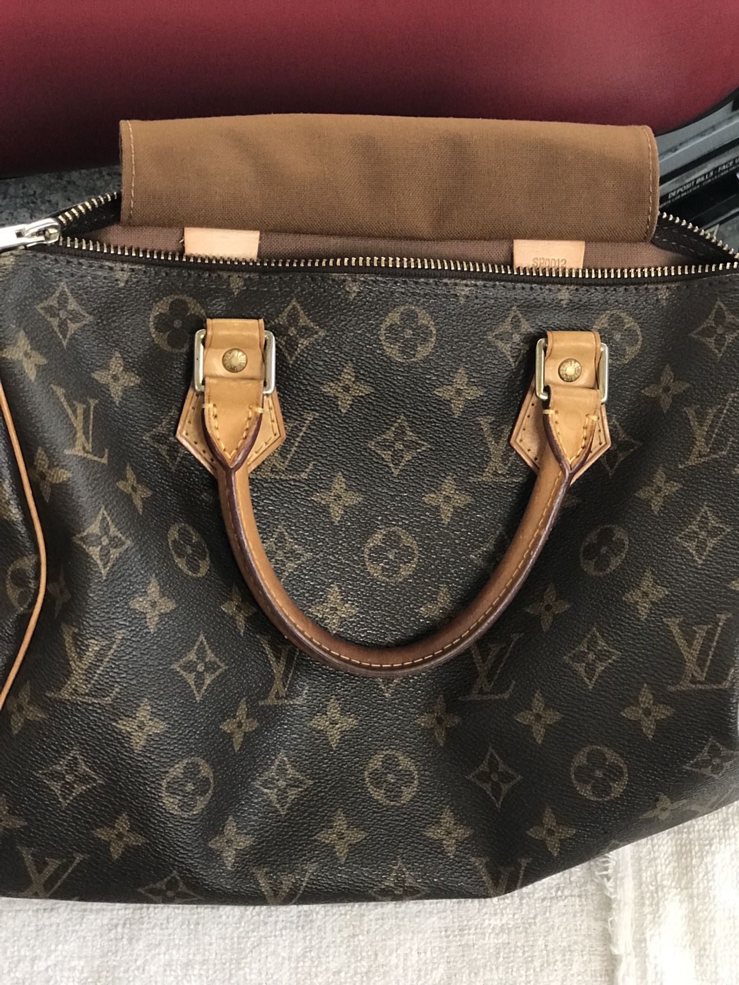 Used Authentic Louis Vuitton Speedy 30 crossbody for Sale in Vista, CA -  OfferUp