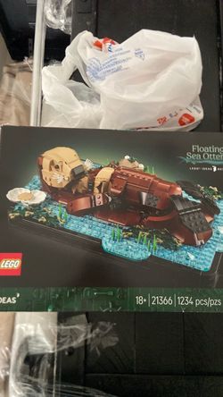 Lego floating sea otter