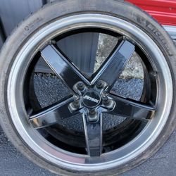 20" BLACK AND CHROME RIMS 
