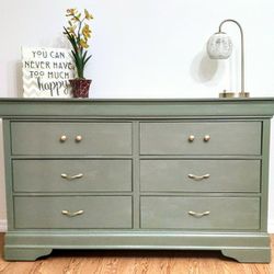 Gorgeous Wood Green Dove-Tailed 6-Drawer Lowboy Long Dresser Media TV Entertainment Console Gold Handle Pulls