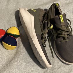 Puma Sneakers