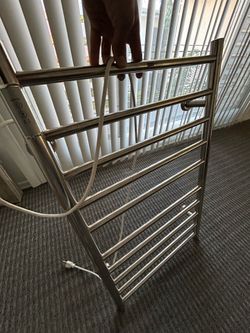 Electric towel warmer
