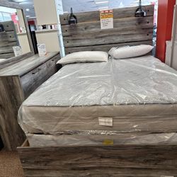 B221.... Queen Bed Dresser And Mirror 