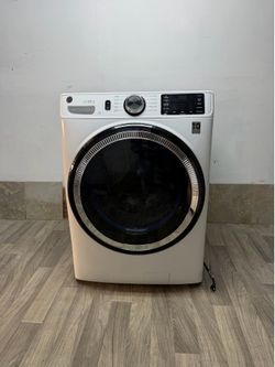 GE washer laundry