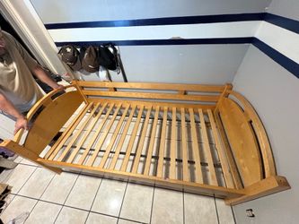Wood bedframe