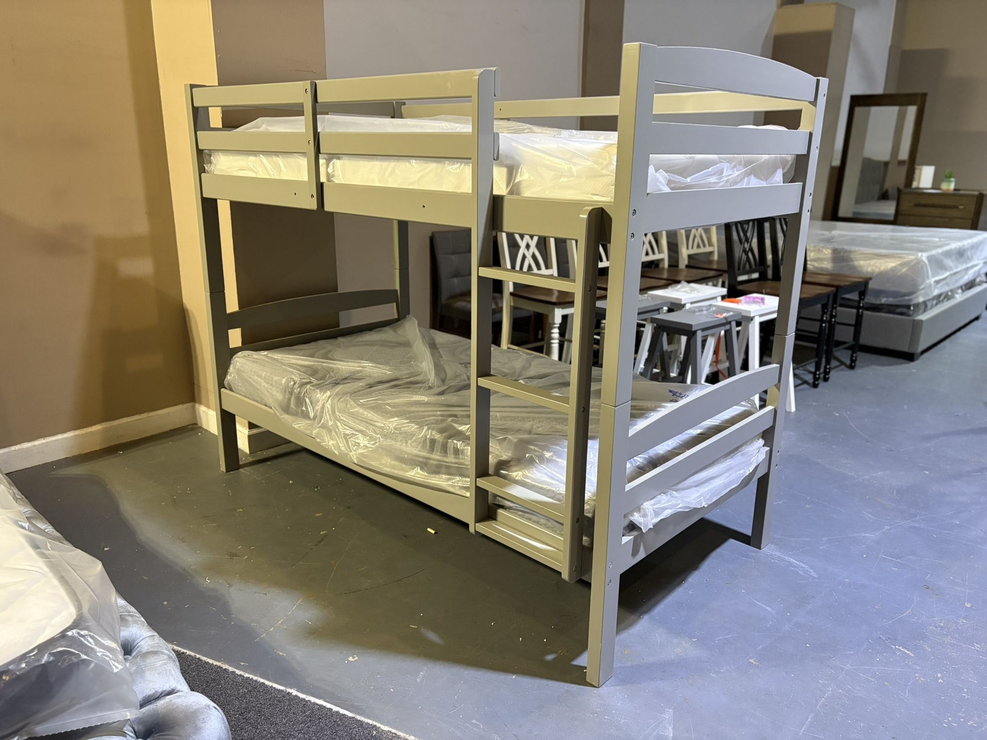 New Twin/Twin Bunk Bed