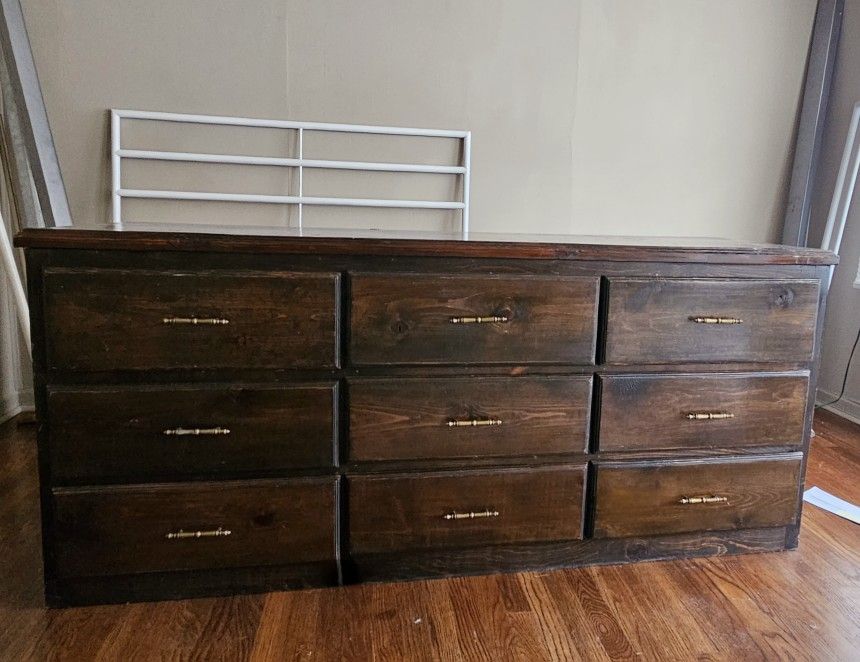 Solid Wood 9 Dresser Drawer 