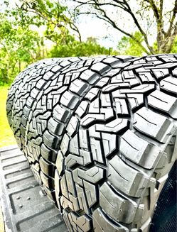 Lt 265-70-17 Nitto Recon Grapplers tires