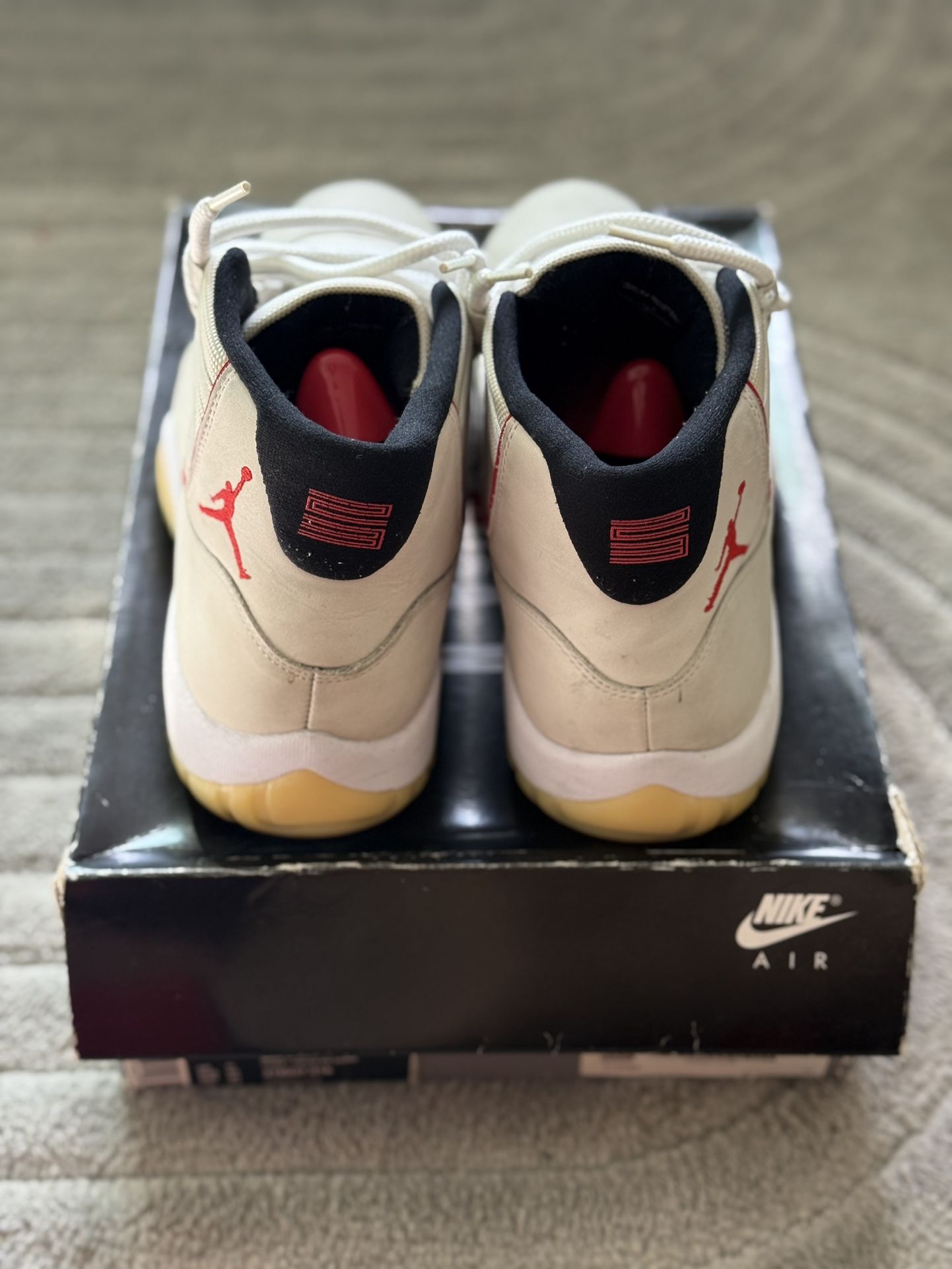 Air Jordan 11 Retro Platinum Tint
