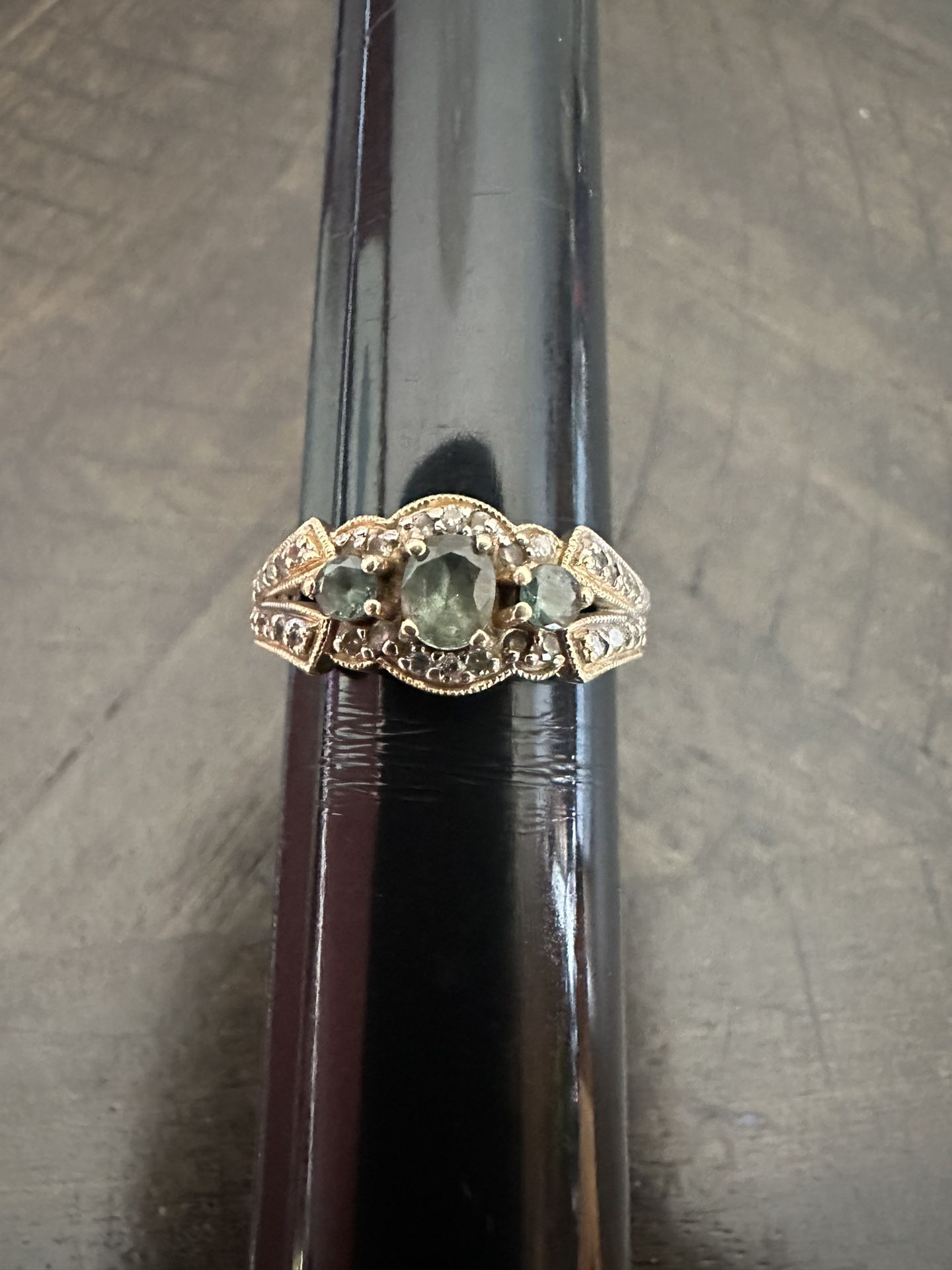 14k gold diamond and green stone ring signed WB beautiful vintage ring 