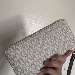 Micheal Kors Wallet 