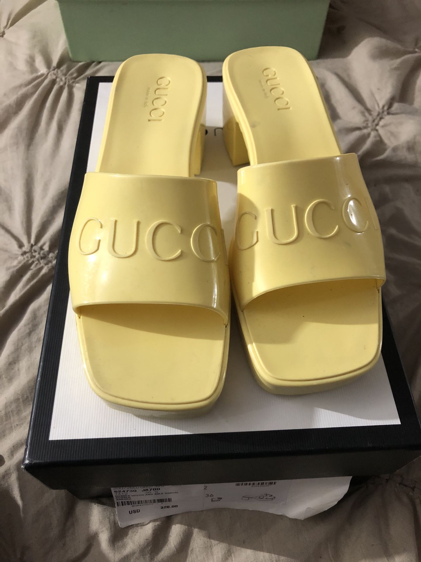 Gucci Women Size 6