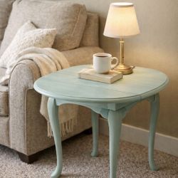 Refinished vintage drop-leaf table, Solid wood, End Table, Decor Furniture 