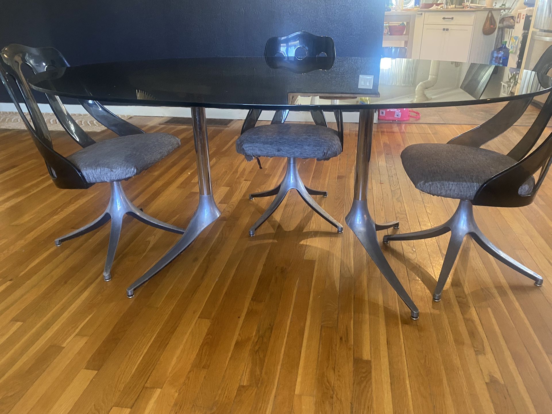 Mcm Howell Company Glass Top Table And 4 Chairs