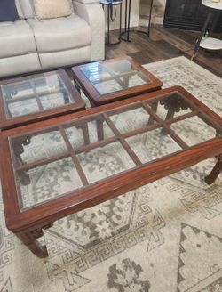 Living room set coffee and end tables