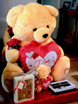 Giant stuffed bear 🐻 sale
