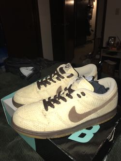 2006 Nike hemp Sb’s Deadstock! 15 years of just chillen waiting for your collection. Rare Sb’s and even more rare in this condition. StockX charging