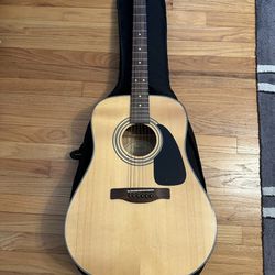 Fender DG-8S NAT Acoustic Guitar with carrying case