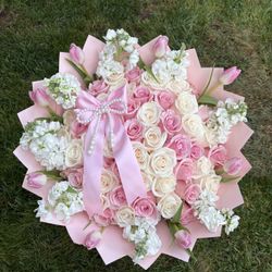 Ramo Buchon Roses Flower Bouquet 