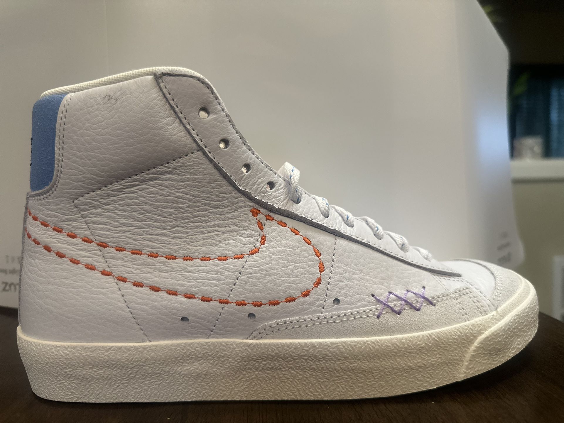BRAND NEW * Blazer Mid 77 Nike 
