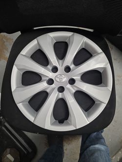 2021 - 2025 Toyota Corolla L or Le 4' Wheel Cover