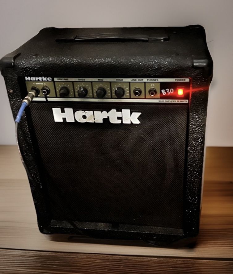 Hartke B30 Bass Amp