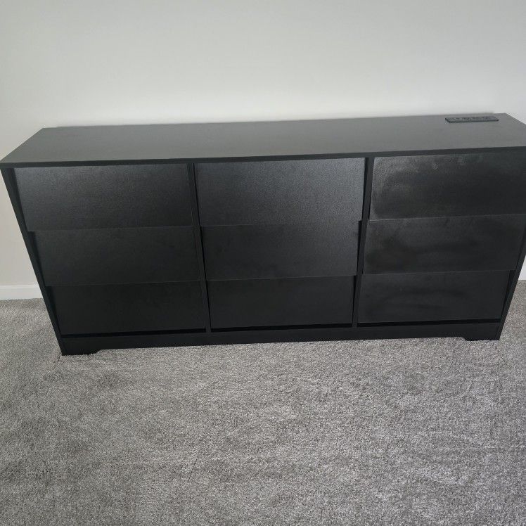 Open Box Item. 70 In Dresser