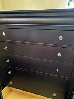Twin brown wood Bedroom set