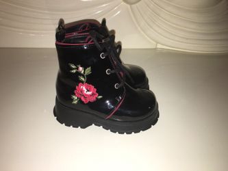 Brand new Gymboree girls boots size 5