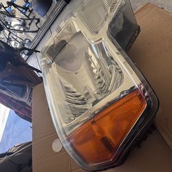 2012 Ford F150 Lariat headlights x2