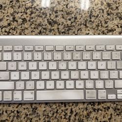 Apple Wireless Keyboard A1314 (Bluetooth) – For Parts/Not Working, Aluminum