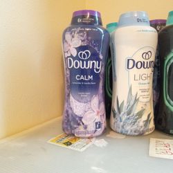 Downy Calm Lavender And Vanilla Bean Scent Booster