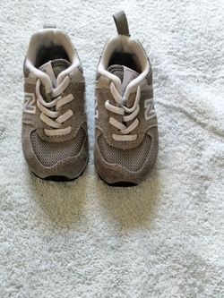 Boys shoes size 4c
