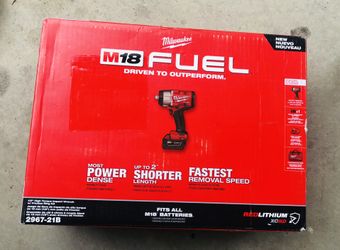 Milwaukee M18 FUEL 18V Lithium-Ion Brushless Cordless 1/2 in. Impact Wrench w/Friction Ring Kit w/One 5.0 Ah Battery and Bag