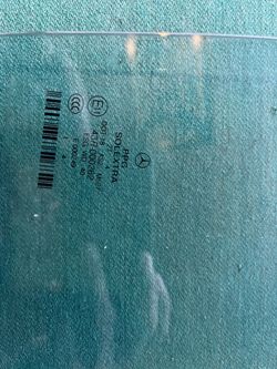 Rear Passenger Side Glass for 2004 E320 