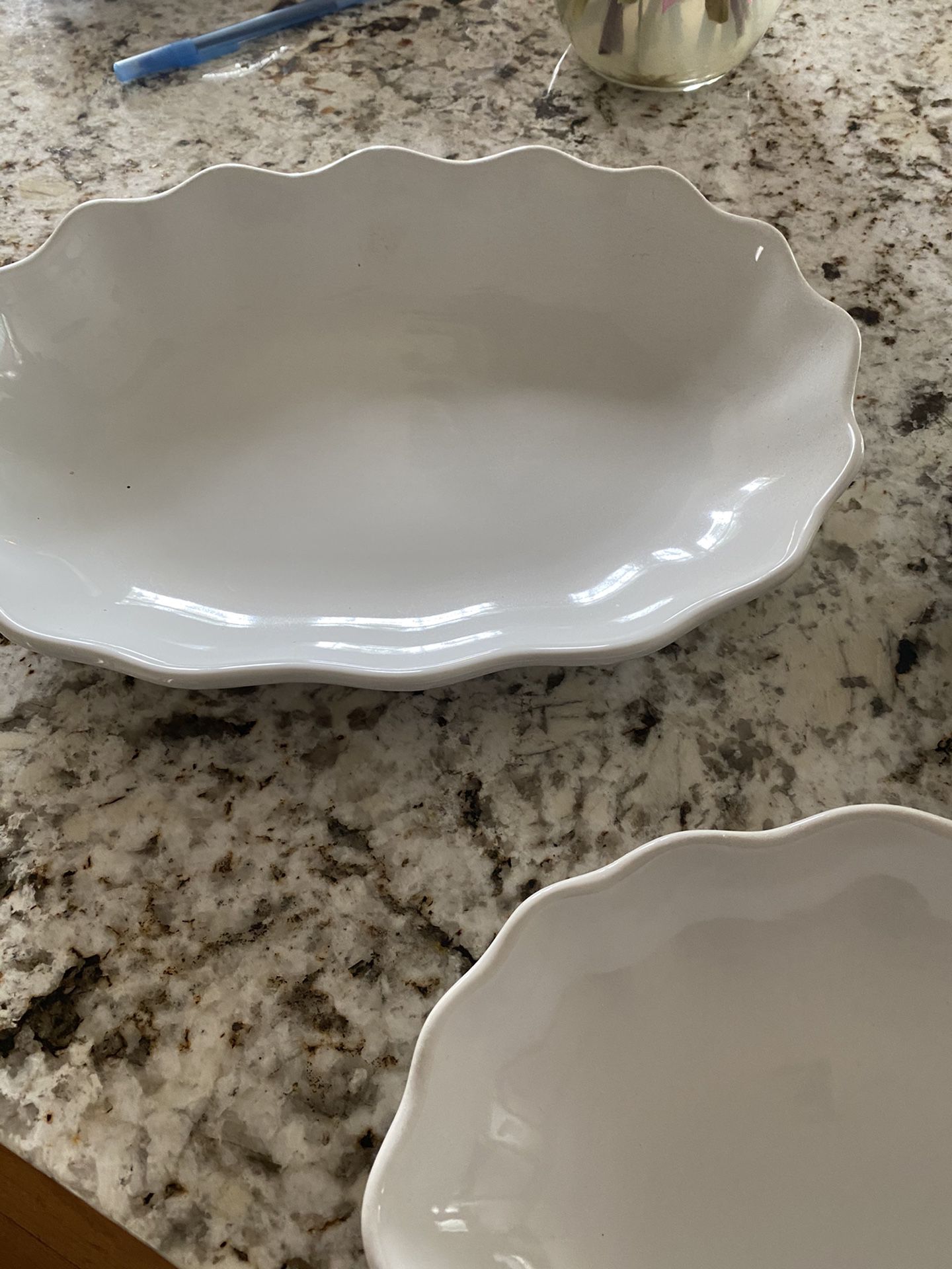 White set of 5 serving dishes. One big platter and 4 smaller ones. New