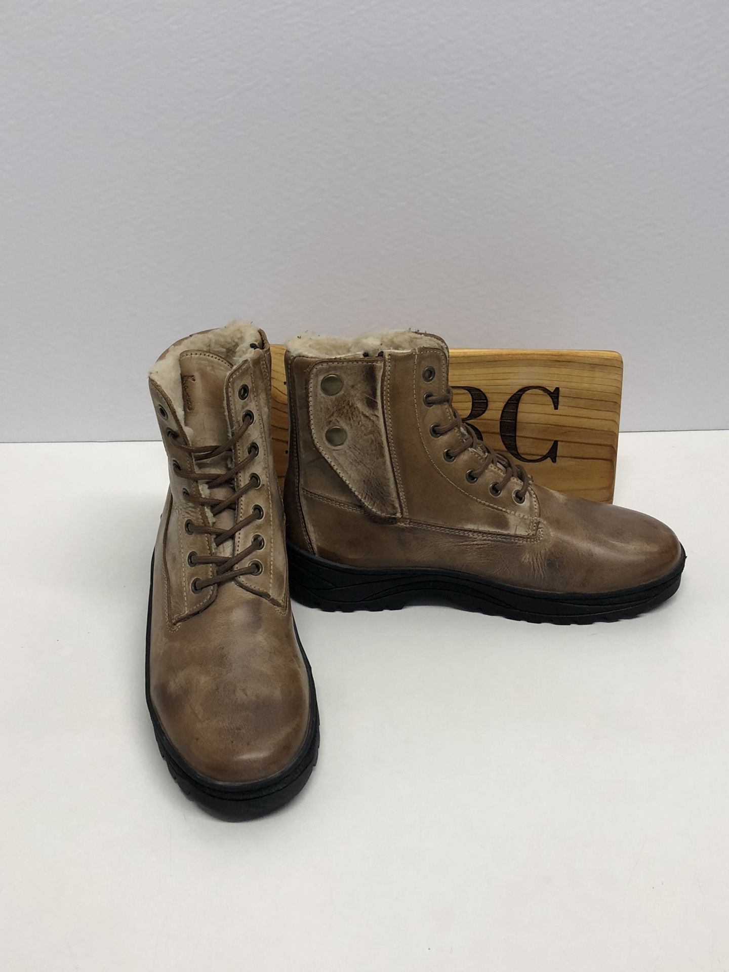 Park leather boots faux fur tan