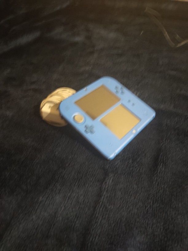 Electric Blue Nintendo 2DS