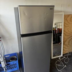 Small Refrigerator